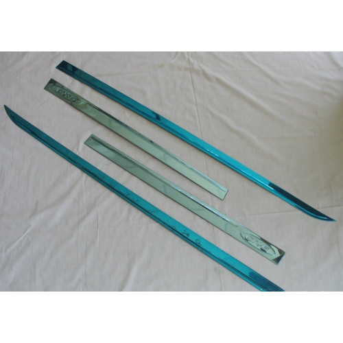 Молдинги на двери Mazda CX5 2018